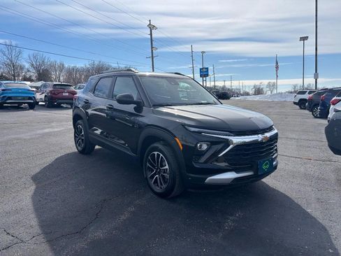 Certified 2025 Chevrolet TrailBlazer LT w/ Driver Confidence Package image 7