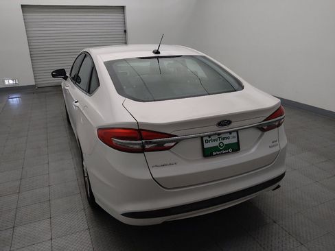 Used 2018 Ford Fusion SE FWD image 6