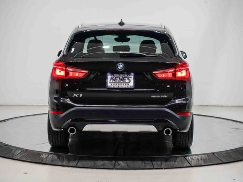 Used 2021 BMW X1 sDrive28i image 3