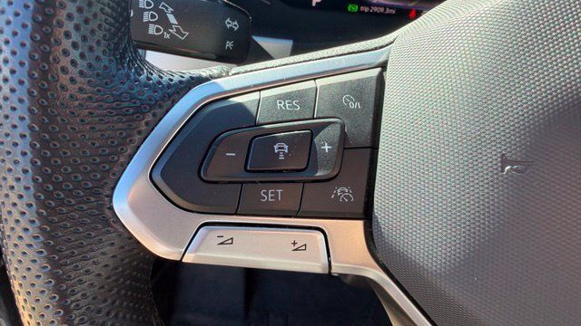 Used 2022 Volkswagen Atlas Cross Sport SEL Premium R-Line AWD/4WD image 20