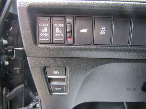 Used 2025 Honda Odyssey EX-L image 24