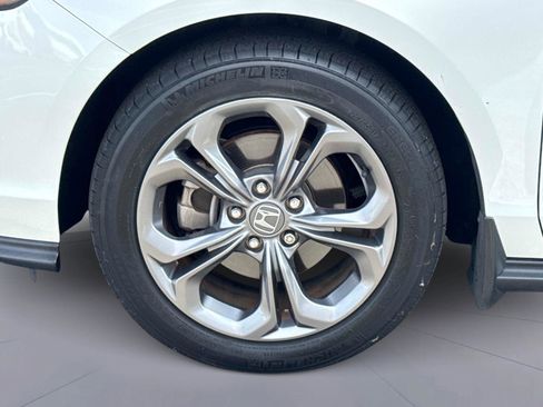 Certified 2023 Honda Accord EX image 11