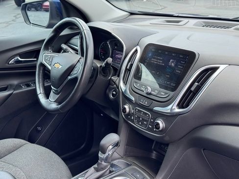 Used 2022 Chevrolet Equinox LT FWD image 4