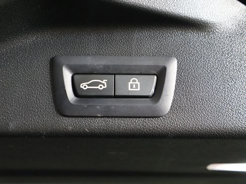 Used 2022 BMW X5 xDrive40i w/ M Sport Package image 23