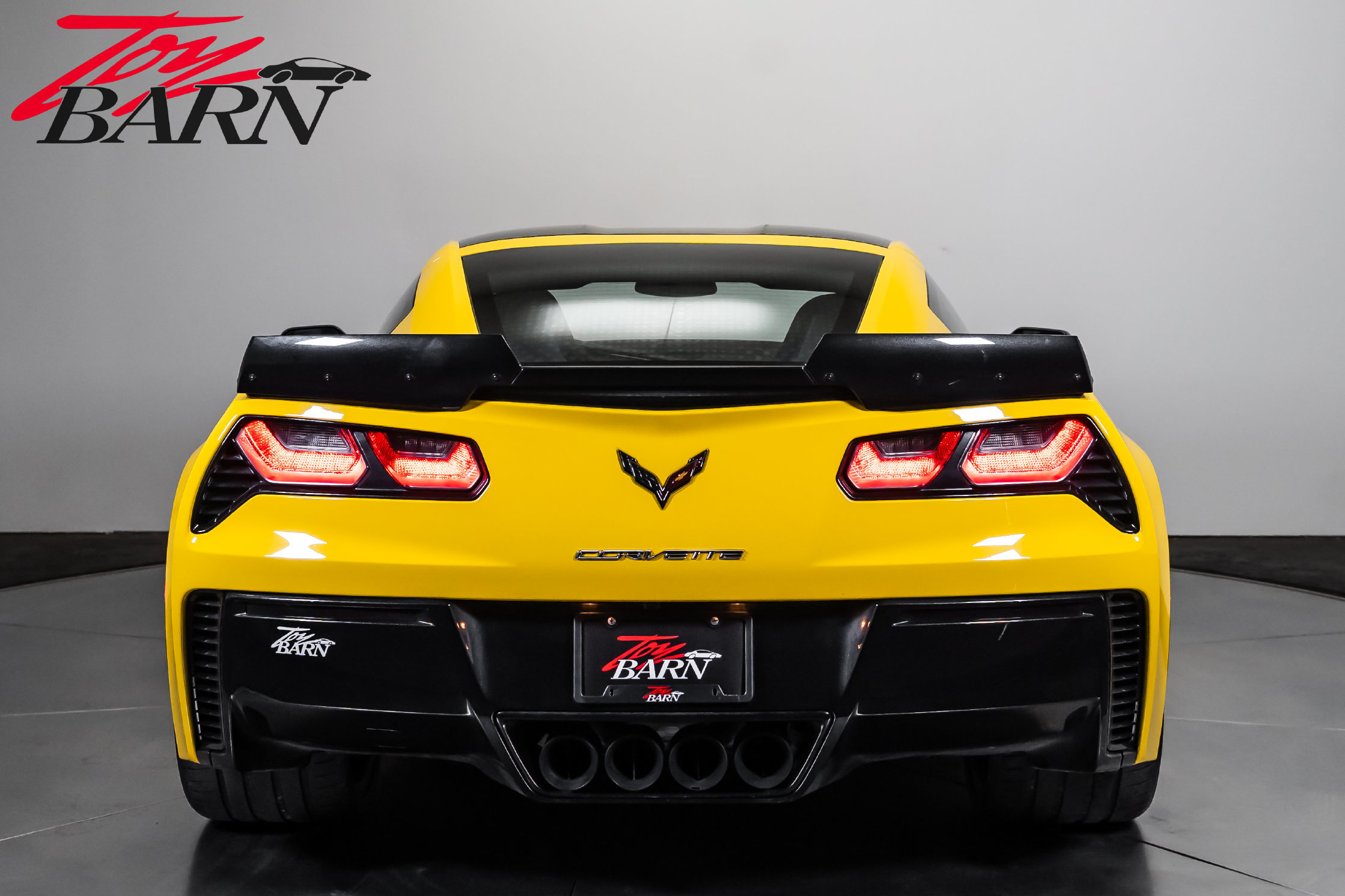 Used 2016 Chevrolet Corvette Z06 w/ 3LZ Preferred Equipment Group RWD image 12