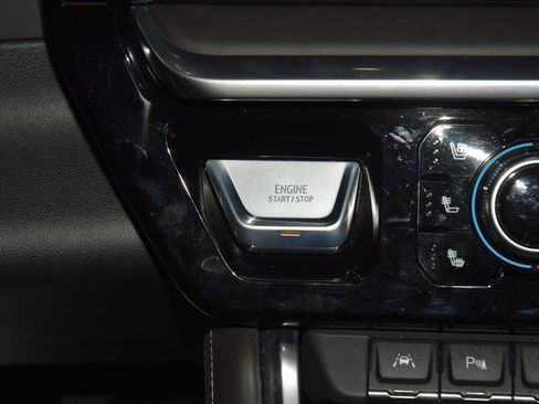 Used 2023 GMC Sierra 1500 Denali Ultimate image 38