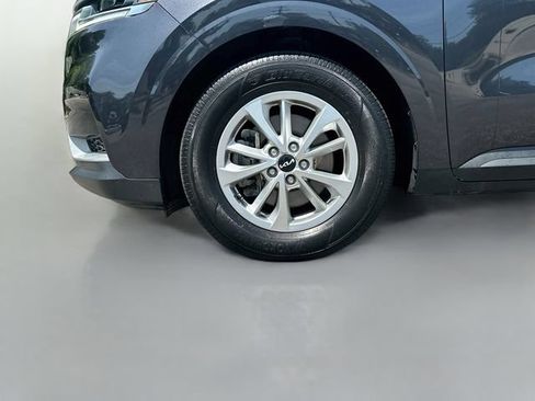 Used 2022 Kia Carnival LX FWD image 32