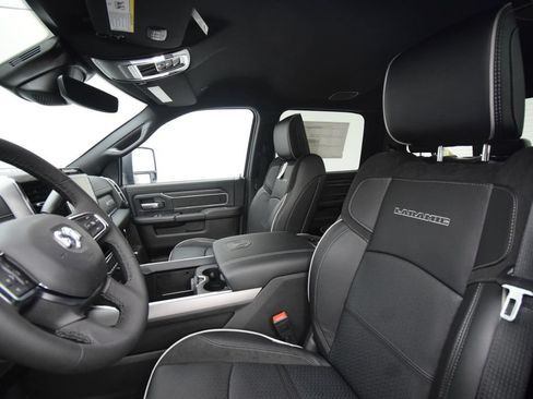 New 2026 RAM 2500 Laramie w/ Night Edition AWD/4WD image 33