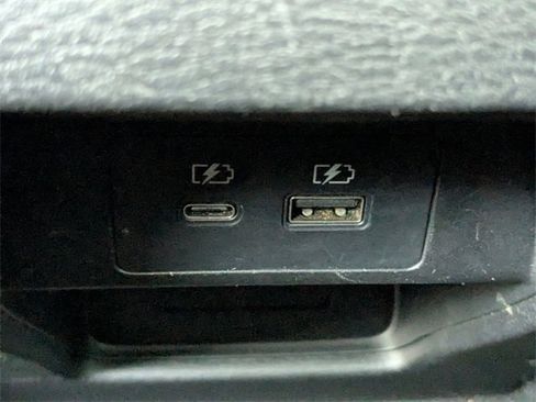 Used 2024 Mitsubishi Outlander SE image 19