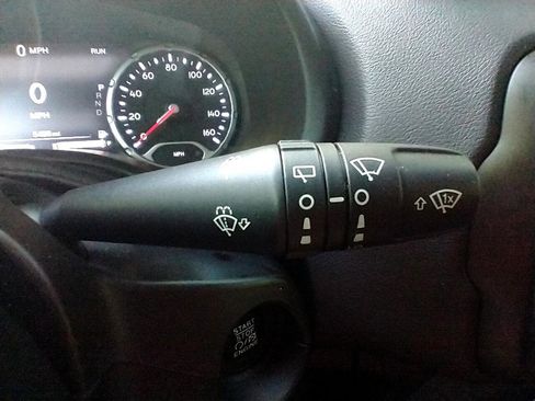 Used 2021 Jeep Renegade Latitude image 29