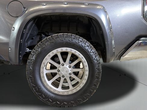 Used 2015 Toyota Tundra SR5 w/ SR5 Upgrade Package AWD/4WD image 37