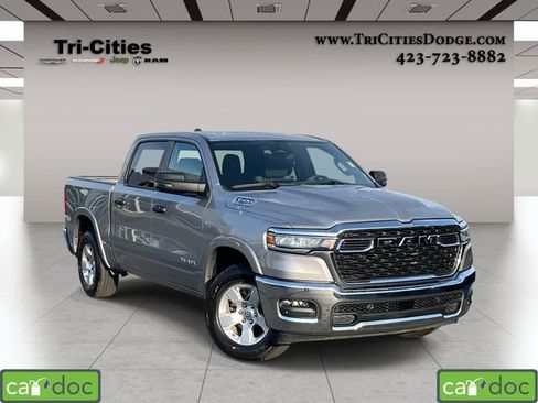 Used 2025 RAM 1500 Big Horn AWD/4WD image 1