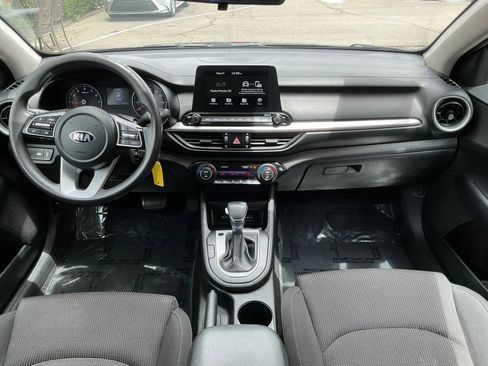Used 2019 Kia Forte LXS FWD image 18