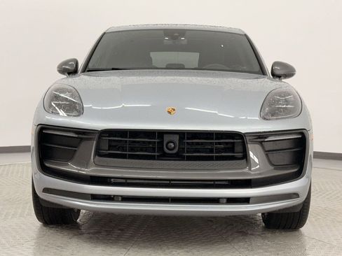 Used 2025 Porsche Macan image 6