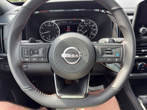 Used 2025 Nissan Pathfinder Rock Creek image 23