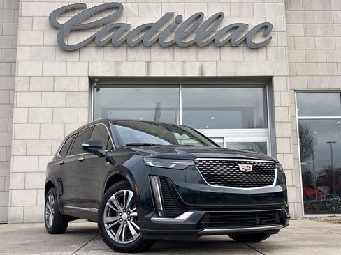 Used 2025 Cadillac XT6 Premium Luxury image 1
