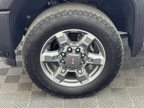 Used 2025 GMC Sierra 3500 SLT AWD/4WD image 14