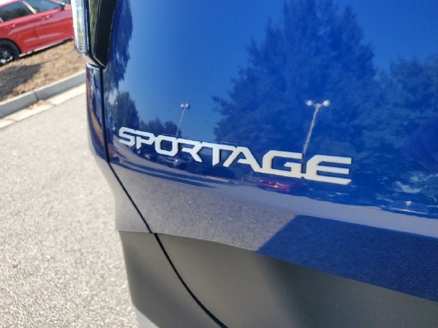 Used 2025 Kia Sportage EX FWD image 14