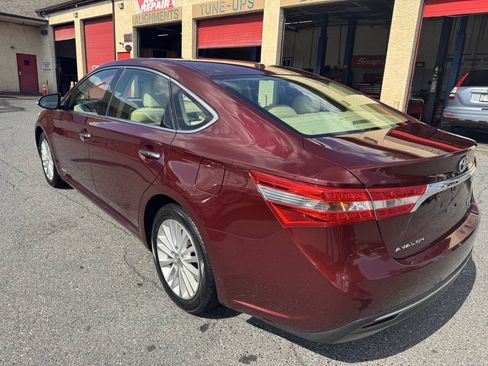 Used 2013 Toyota Avalon XLE Touring FWD image 5