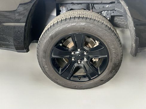 Used 2023 RAM 1500 Big Horn AWD/4WD image 11
