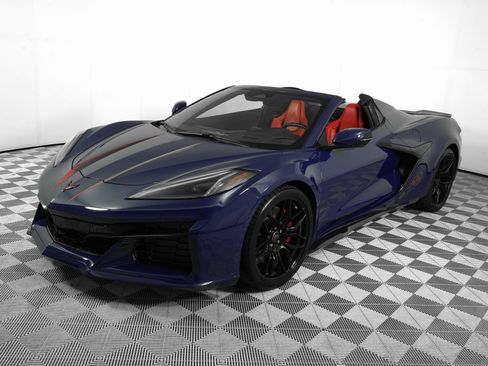 Used 2025 Chevrolet Corvette Z06 w/ Battery Protection Package image 11