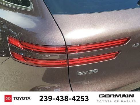 Used 2022 Genesis GV70 2.5T w/ Select Package AWD/4WD image 17