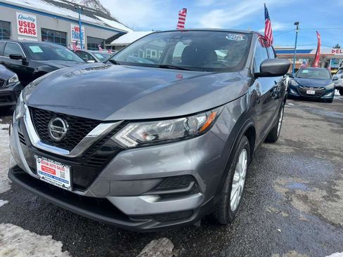 Used 2021 Nissan Rogue Sport S image 5