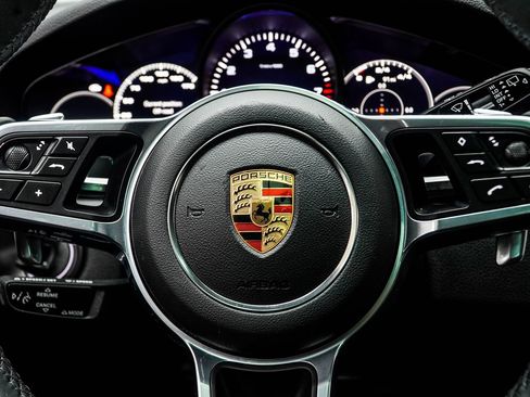 Used 2023 Porsche Cayenne Platinum Edition AWD/4WD image 33