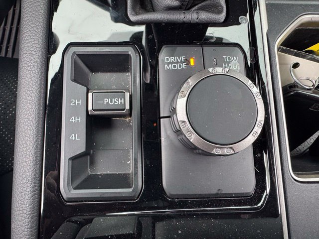 Used 2024 Toyota Tundra Limited AWD/4WD image 33