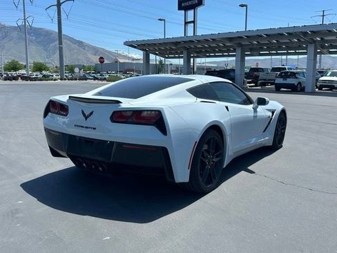 Used 2019 Chevrolet Corvette Stingray Coupe w/ Carbon Flash Badge Package RWD image 22