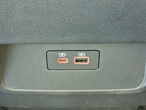 Used 2025 Nissan Frontier SV RWD image 15
