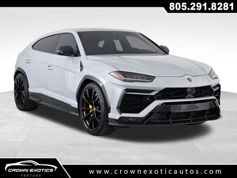Used 2022 Lamborghini Urus AWD/4WD image 1