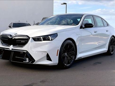 New 2026 BMW M5 w/ Executive Package image 1