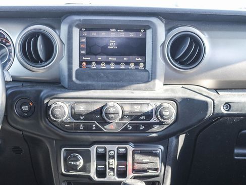 Used 2018 Jeep Wrangler Unlimited Sport S image 14