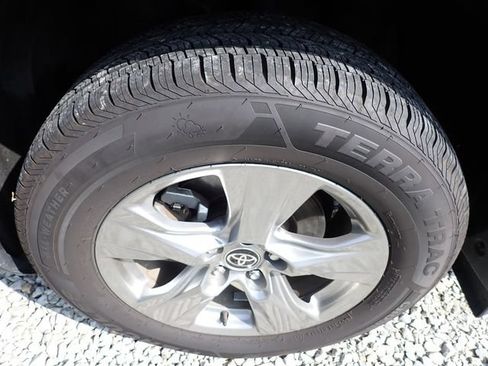 Used 2024 Toyota RAV4 XLE w/ Convenience Package AWD/4WD image 9