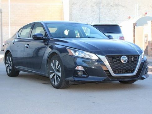 Used 2019 Nissan Altima 2.5 SL image 2
