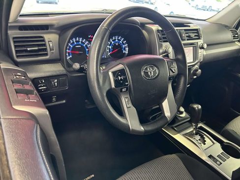 Used 2019 Toyota 4Runner SR5 AWD/4WD image 14
