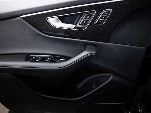 Certified 2024 Audi Q8 Premium Plus image 14