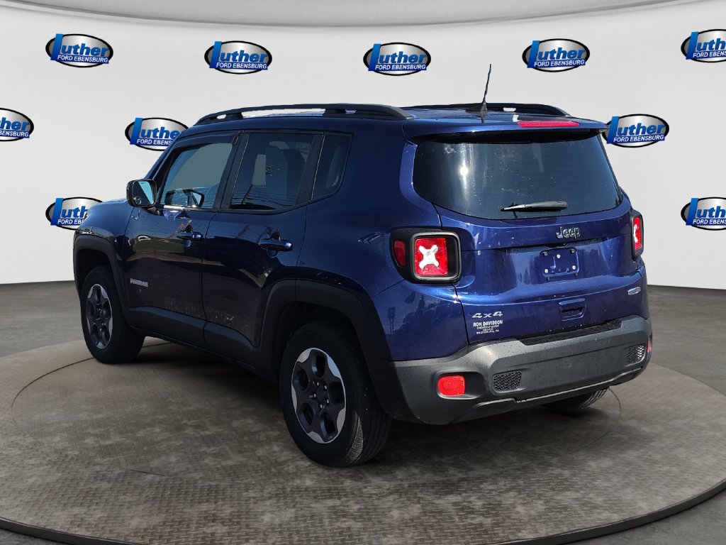 Used 2018 Jeep Renegade Latitude AWD/4WD image 3