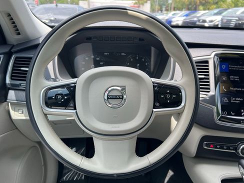 Used 2020 Volvo XC90 T5 Momentum w/ Protection Package Premier FWD image 32