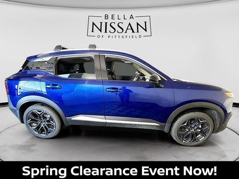 New 2026 Nissan Kicks SR w/ SR Premium Package AWD/4WD image 2
