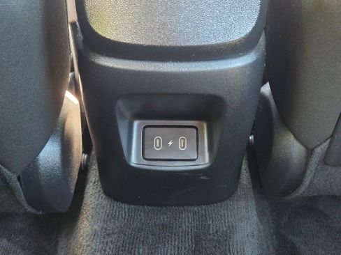 Used 2025 Hyundai Elantra Sport FWD image 16