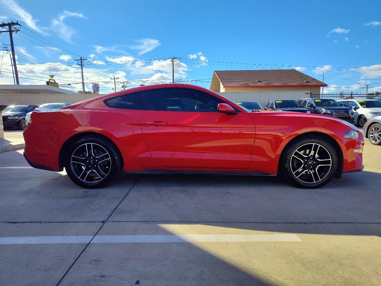 Used 2022 Ford Mustang Premium RWD image 3