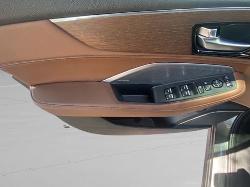Used 2025 Acura MDX SH-AWD w/ Advance Package image 7