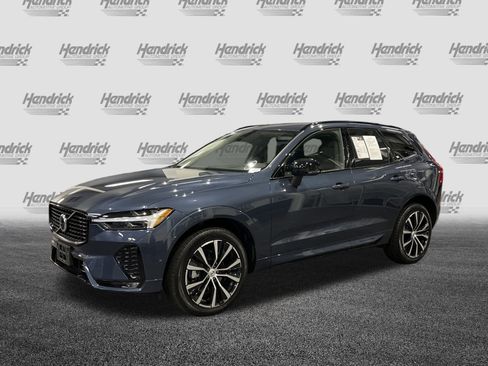 Used 2025 Volvo XC60 B5 Plus image 6