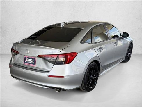 Used 2023 Honda Civic Sport image 6