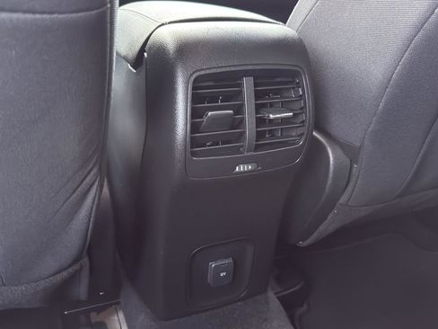 Used 2020 Ford Escape SE image 28