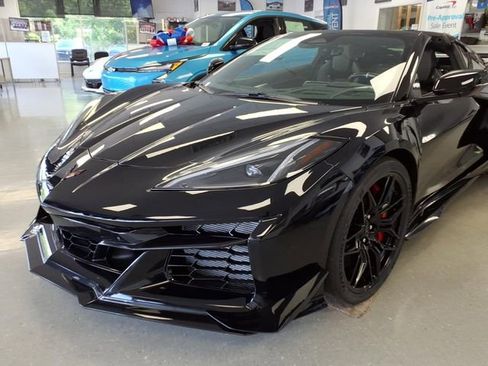 New 2026 Chevrolet Corvette Z06 w/ Z07 Performance Package RWD image 18