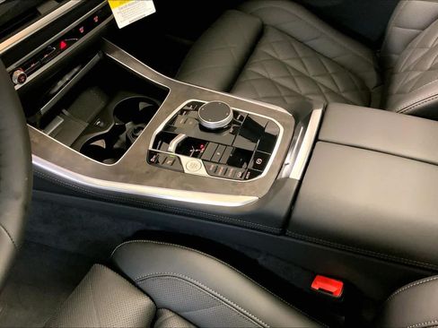 Used 2026 BMW X5 xDrive40i AWD/4WD image 7