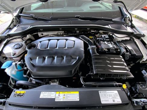 Used 2024 Volkswagen Golf R image 30